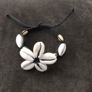 Shell Flower Bracelet